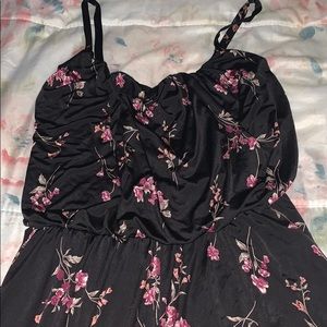 One piece Romper pants with pockets on the side